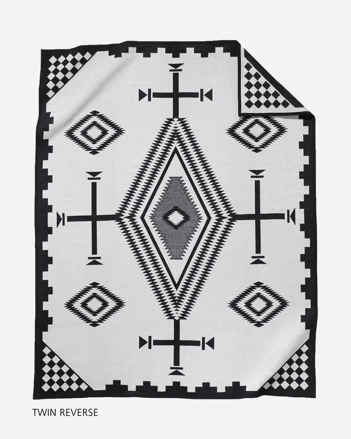Native american Jacquard Blanket Los Ojos